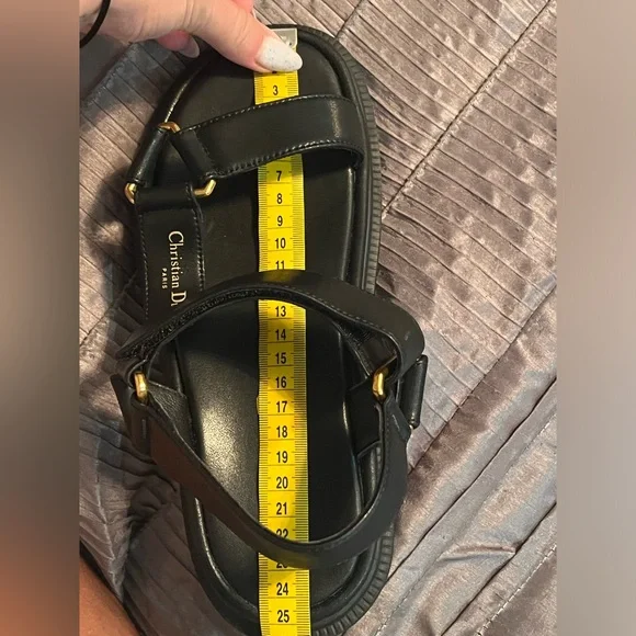 COPY - Like new D Wave Sandals (worn twice) - Picture 9 of 9